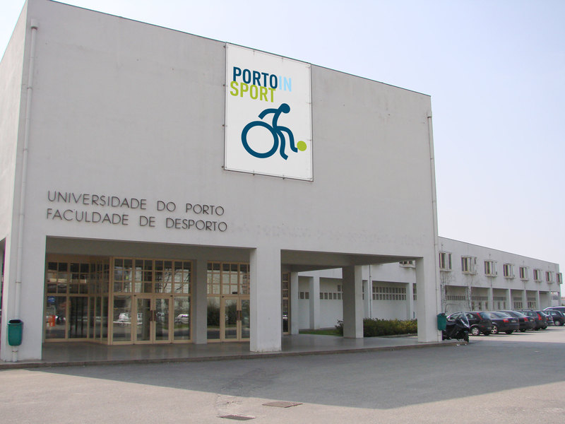 Fachada da Faculdade de Desporto da Universidade do Porto