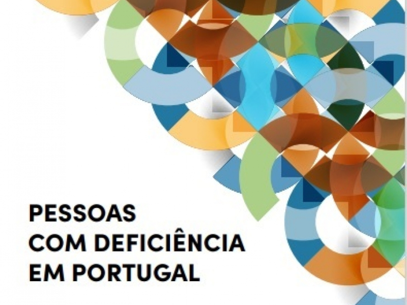 Sobre um fundo branco, motivos coloridos à direita e o título «Apresentação do Relatório «Pessoas com Deficiência em Portugal» a letras pretas